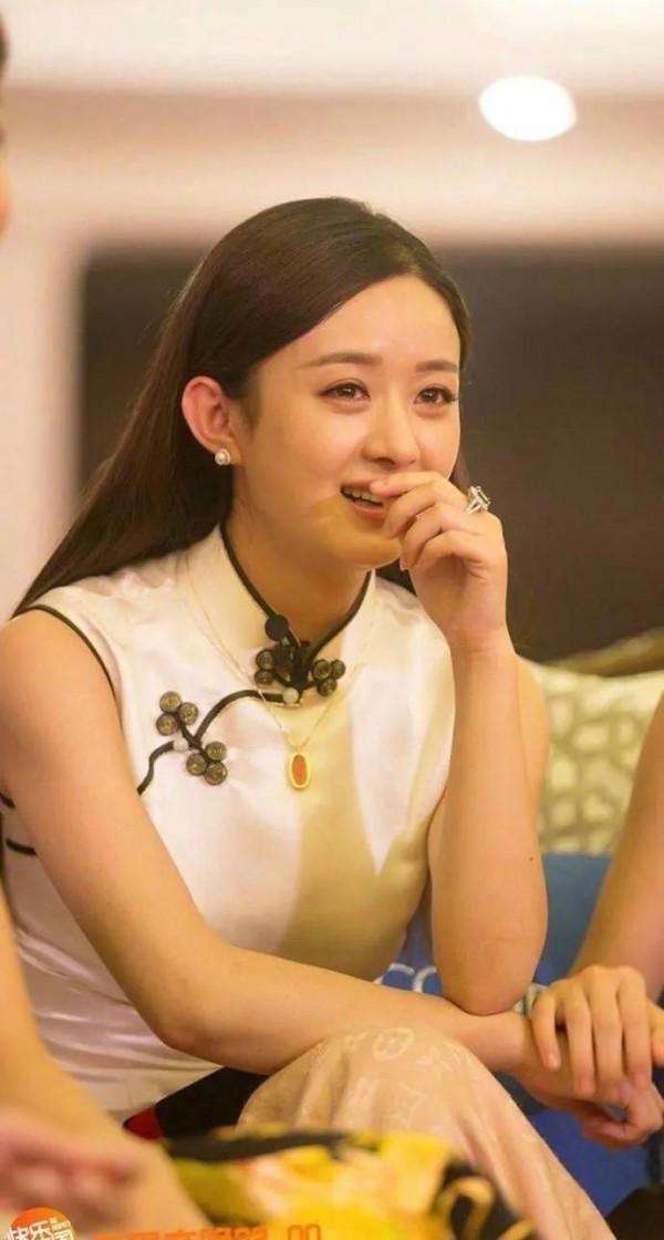 趙麗穎旗袍寫真照來了 趙麗穎旗袍寫真照來了