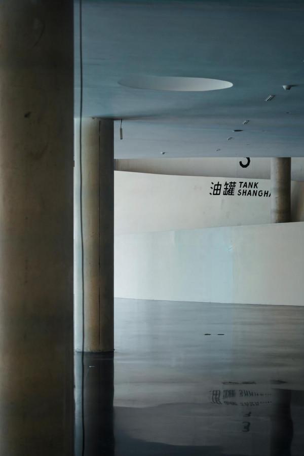 逸筆觀展《美感》喬志兵收藏展 | 油罐 | 唯美的粉黛與藝術的美感