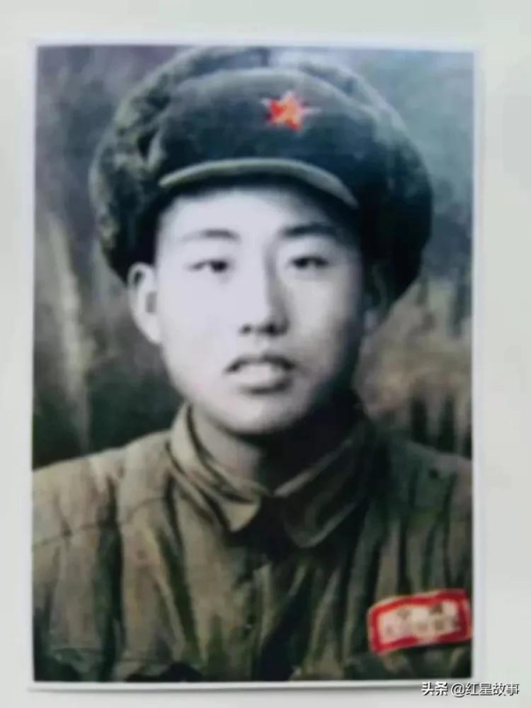 上甘嶺戰役中的通訊員小兵 上甘嶺戰役中的通訊員小兵