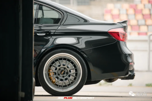 一套避震就要5萬多,全身狠貨的寶馬M3 F80惹不起 一套避震就要5萬多,全身狠貨的寶馬M3 F80惹不起