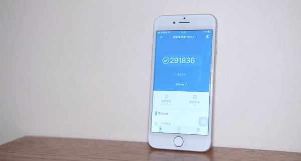 最不起眼的蘋果旗艦:iPhone7遲到的評測 最不起眼的蘋果旗艦:iPhone7遲到的評測