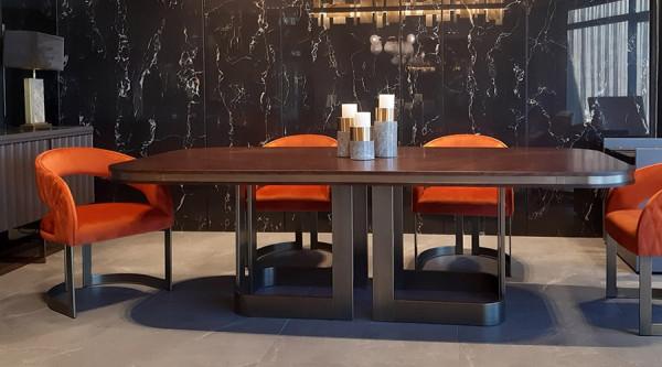 Smania餐桌：不拘一格的設計 讓高雅展現在每一款傢俱中