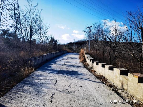 北京門頭溝，小眾之地，高山之上的小村落，卻是徒步賞景好去處