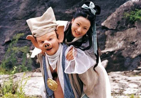 電影版《春光燦爛豬八戒》上線就遭吐槽:小龍女龍角像“雞爪” 電影版《春光燦爛豬八戒》上線就遭吐槽:小龍女龍角像“雞爪”