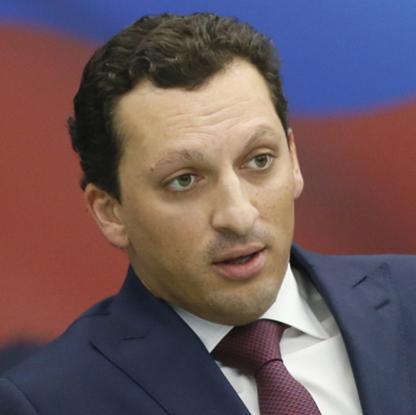 普京軟肋被藏數年，如今功名成就身價數億，卻遭丈夫背叛