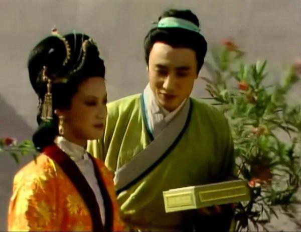 賈芸懂人情世故，寶玉也沒有看低賈芸，為什麼兩人聊不到一塊兒？