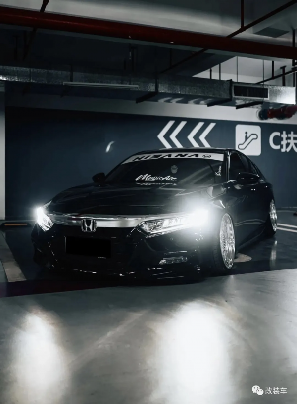 黑武士雅閣慘遭舉報還原，這輪轂是蒸籠架改的？