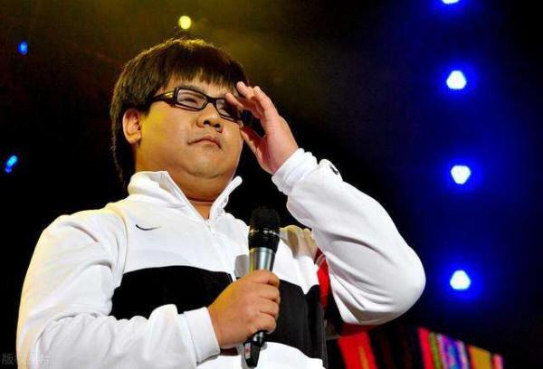 從勵志的盲人歌手到人人唾棄，楊光怎麼就走到了今天這種地步？