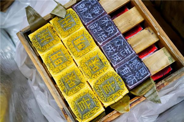 寧波有個很接地氣的小吃，當地人定親時必備，30塊錢一盒，很美味