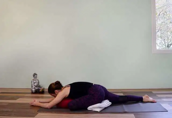 沈月這是整了嗎，怎麼突然美成關曉彤了