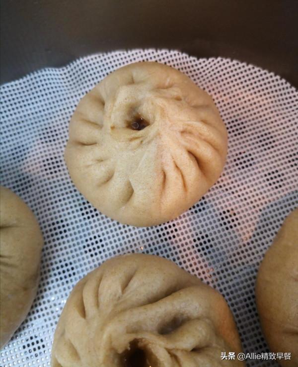 我們家不吃精白麵，分享我用全麥面做的肉包子，鬆軟又多汁，真香