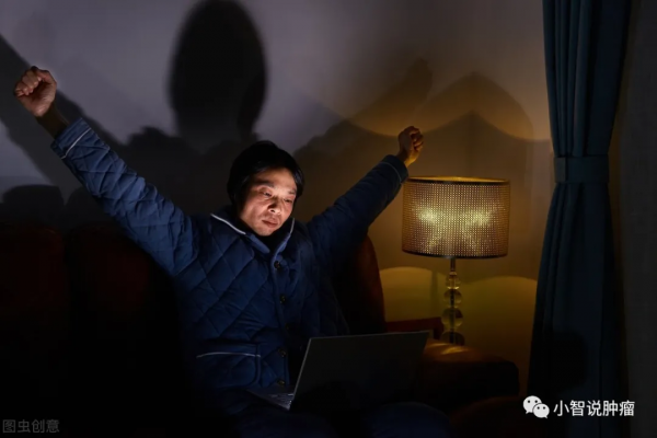 可怕，熬夜真的會變傻！睡眠不足，患阿爾茲海默病風險增高