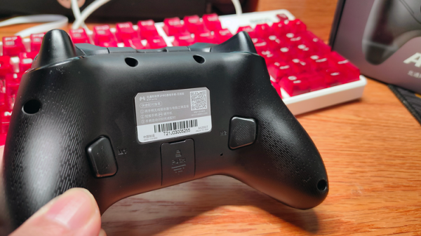 國產手柄越做越好，高調細緻的提升，北通手柄阿修羅2Pro，爺青回