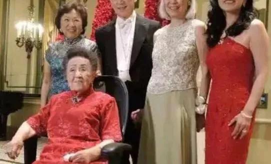 她去世時112歲,臨死前說出“長壽秘訣” 她去世時112歲,臨死前說出“長壽秘訣”