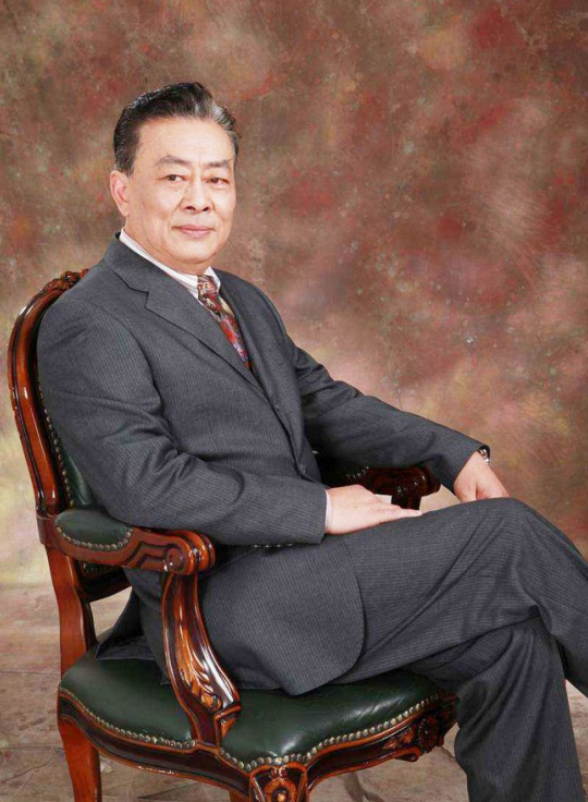 “老戲骨”王詩槐，離婚後照顧智障兒子，二婚再遇初戀，苦盡甘來