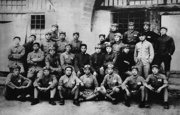 她是108歲的女紅軍，帶弟弟走完長征，開國上將夫人對其感念終生