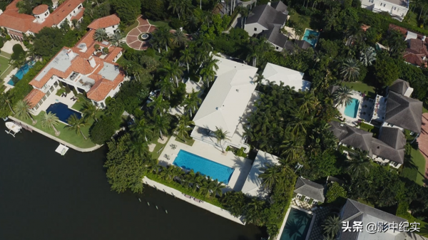 用少女打通政界人脈，美國富豪鑄造“蘿莉島”,富人天堂少女地獄