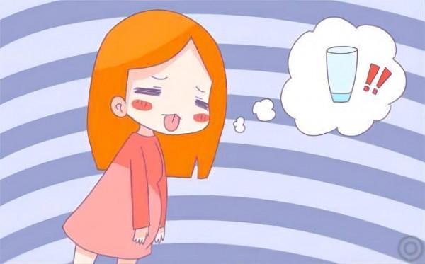 總是口渴口乾是怎麼回事 總是口渴口乾是怎麼回事