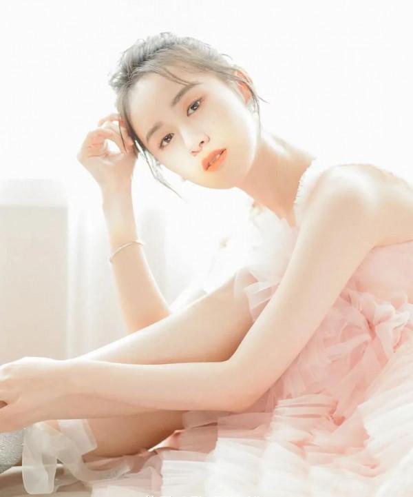 冷豔清新袁冰妍