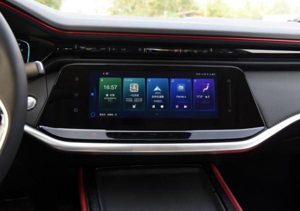 造型年輕時尚，空間還大，東風風神奕炫MAX哪款更值得買？