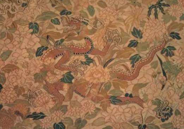 08年北京拍賣會，乾隆陀羅經被以6500萬拍賣，兩年後翻倍至1.3億