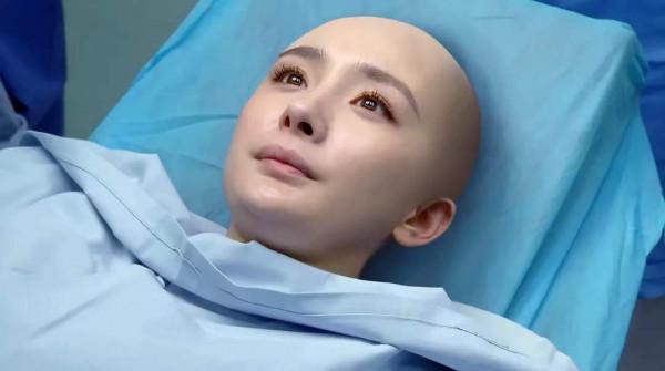 盤點8位女星光頭造型,有人霸氣真剃,有人戴頭套做特效各顯神通 盤點8位女星光頭造型,有人霸氣真剃,有人戴頭套做特效各顯神通