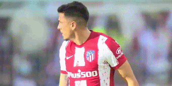 5秒連吃2黃，新C羅氣炸了！西甲冠軍太憋屈，賽後圍攻裁判