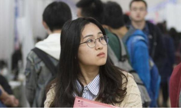 學費2萬+的民辦本,與5千的大專,哪張畢業證“價效比”更高? 學費2萬+的民辦本,與5千的大專,哪張畢業證“價效比”更高?