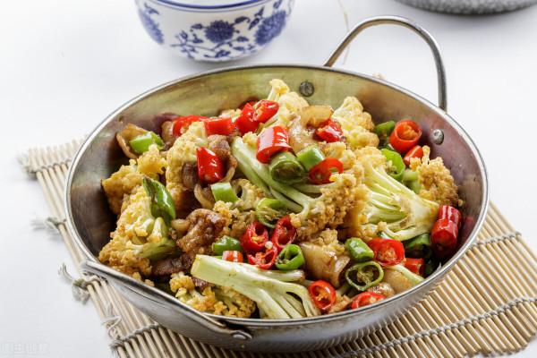 4道冷盤,10道熱菜加上2碗湯,2021豐盛的中秋團圓飯,簡單沒難度 4道冷盤,10道熱菜加上2碗湯,2021豐盛的中秋團圓飯,簡單沒難度