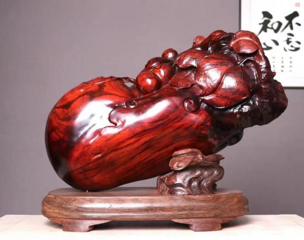 童子抱葫蘆，福祿大雙全！別樣設計紫檀木雕作品