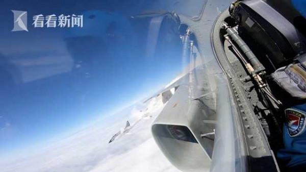 海軍航空兵某旅開展大強度導彈實彈射擊訓練