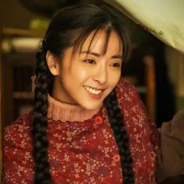 黃小蕾:從《靈與肉》裡的黃菊花到《人世間》裡的喬春燕 黃小蕾:從《靈與肉》裡的黃菊花到《人世間》裡的喬春燕