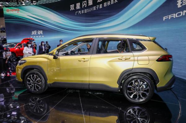 豐田鋒蘭達正式上市，低價是最大賣點，哪一款更划算？