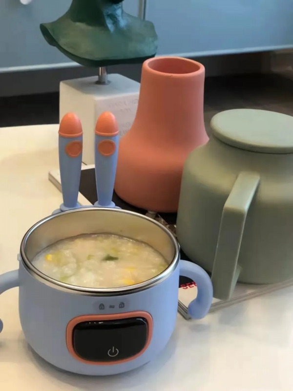 寶寶吃飯太磨蹭？​試試能夠巴氏消毒的恆溫碗，冬天也隨時吃上熱飯