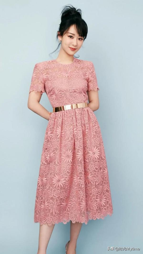 明星桌布：楊紫，挺好看的呀，為什麼宋丹丹說長的醜呢？