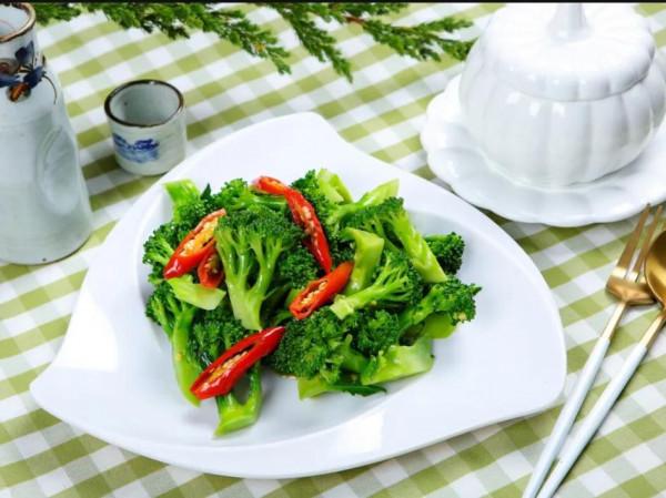 每天吃點蔬菜必不可少，這5道蔬菜，營養又美味，不妨多吃點