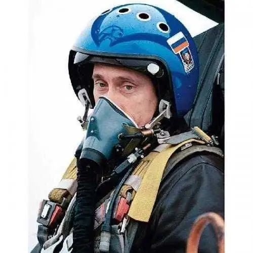 從煉獄到人間——普京2000 從煉獄到人間——普京2000