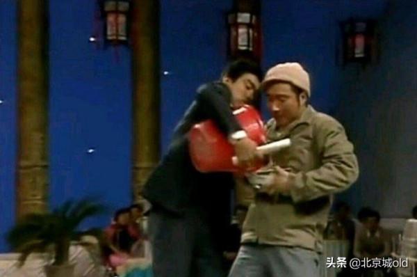 老北京人的春晚記憶，經典歲月中的歡聲笑語，回憶難忘今朝1984