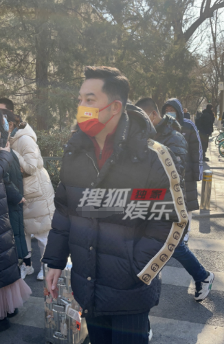 春晚四次聯排亮點：賈玲開百萬豪車，沙溢穿兩萬外套，穎兒戴黃金