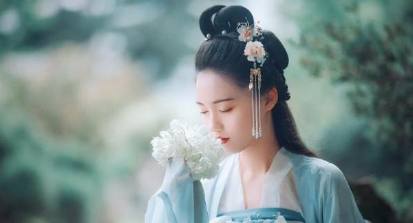 民間故事:書生自恃長相英俊,欺騙3名良家女子,高中之後被報復 民間故事:書生自恃長相英俊,欺騙3名良家女子,高中之後被報復