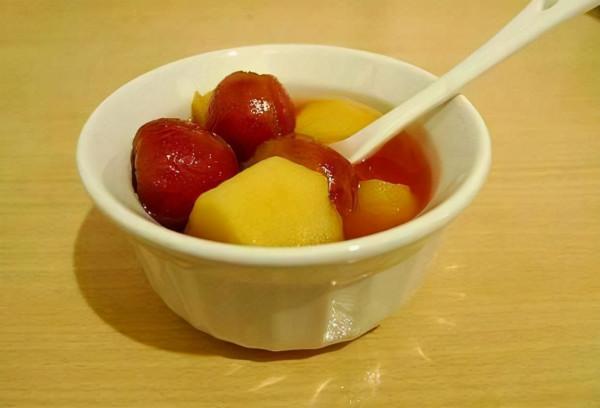 7歲娃愛吃肉，很少吃青菜，從不積食便秘，醫生：2件事或許有幫助