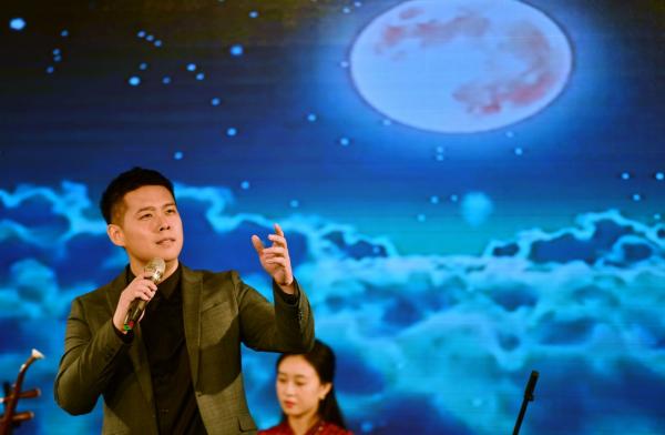 月夜詩韻濃,東城“中秋詩會”共頌花好月圓 月夜詩韻濃,東城“中秋詩會”共頌花好月圓