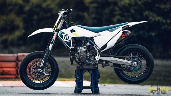 Husqvarna推出2022款FS 450車型！來自北歐的超級摩托車