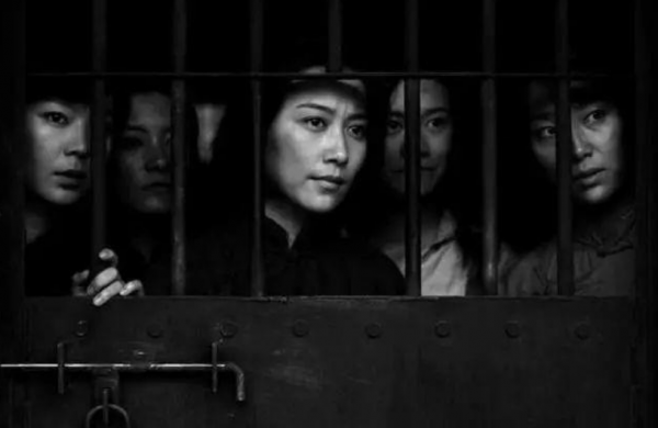 女特工蕭明華：犧牲32年後葬入八寶山，墓碑僅刻三個字：歸來兮