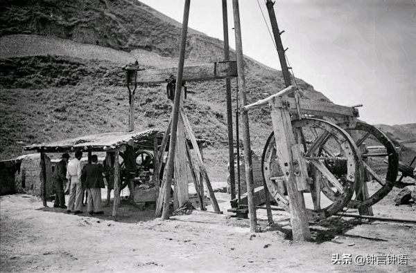 抗戰期間，八路軍在陝北，竟有模有樣地搞起了石油工業