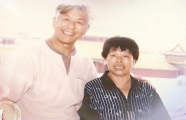 張洪傑帶癱瘓妻子拍戲,被兒女吸血,曾坦言:身後十幾匹“狼” 張洪傑帶癱瘓妻子拍戲,被兒女吸血,曾坦言:身後十幾匹“狼”