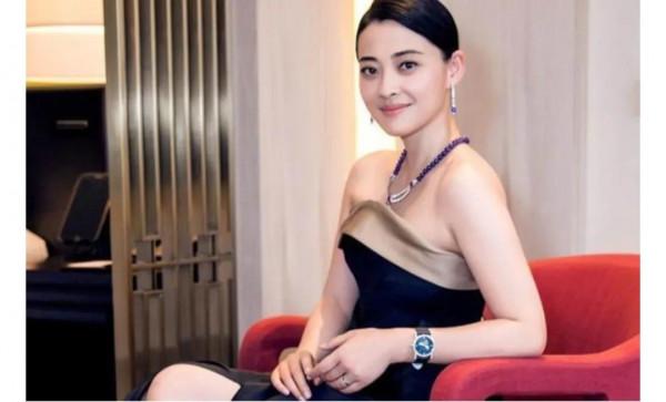 “絕世美人”梅婷的狗血愛情：為導演散盡家財，如今苦盡甘來