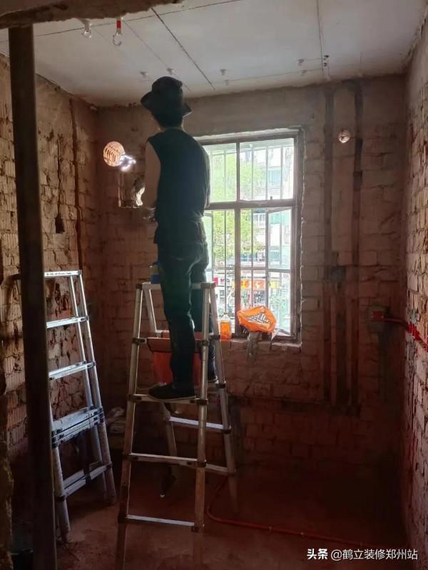 水電施工中……