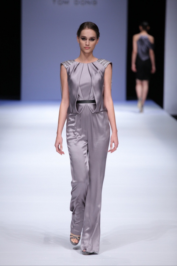 巨星傑克遜的子女都變白，這個歐洲王子偏娶黑人，小王子也是黑人