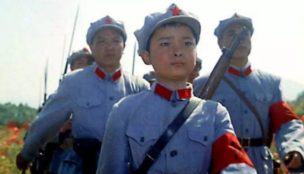 48年過去，當年出演《閃閃的紅星》的小紅星“潘冬子”怎麼樣了？